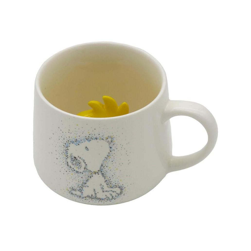 Caneca de cerâmica com figura 3d do snoopy constellation